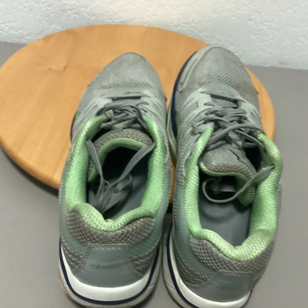 Abeo Sydney Womens Gray Green Vibram Athletic‎ Walking Running Shoes Size 10